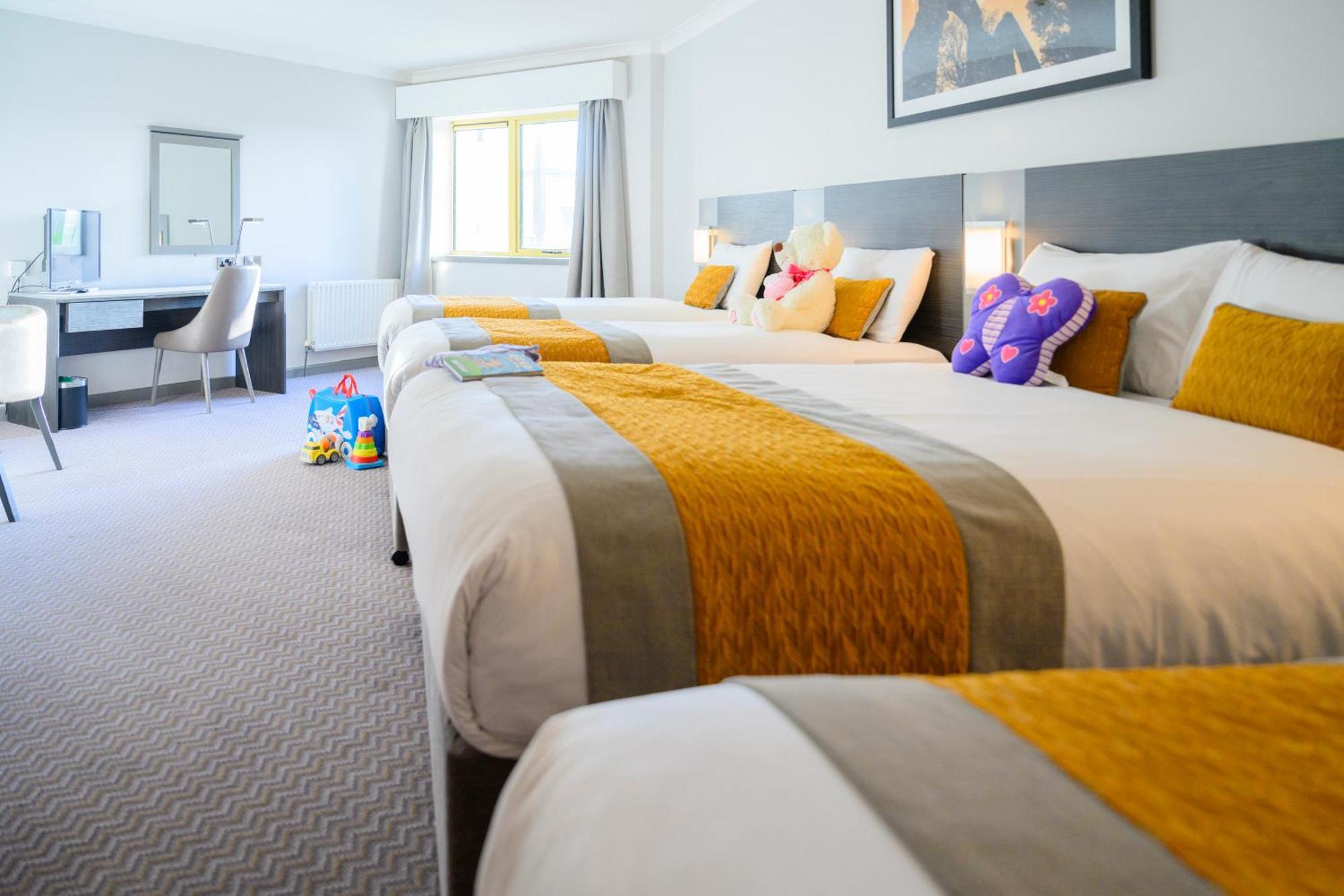 Double & Three Singles,1622865994:JPEG