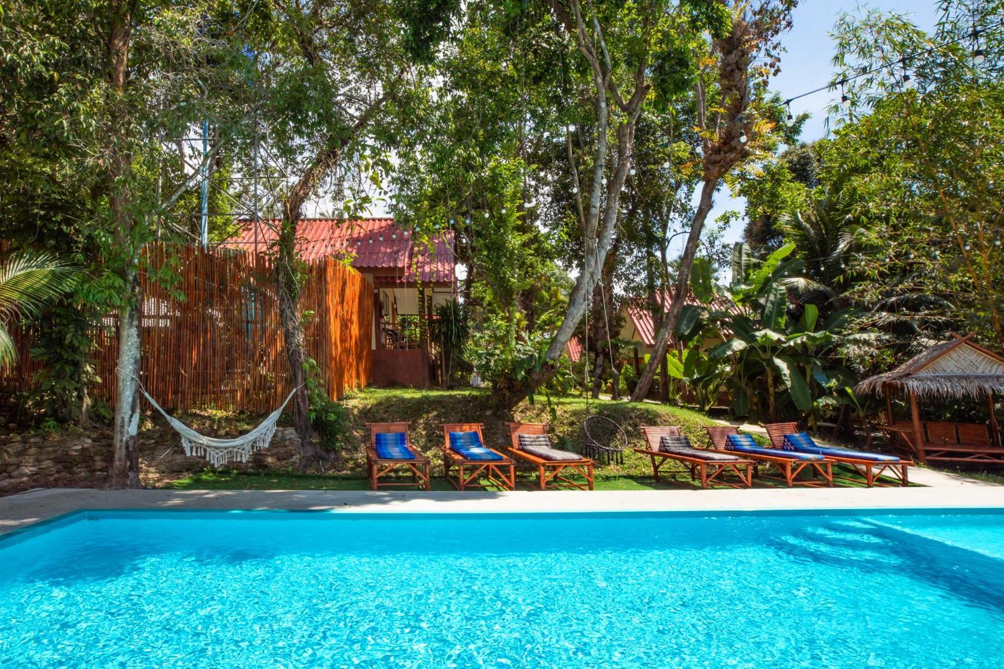 Studio Bungalow mit Poolblick