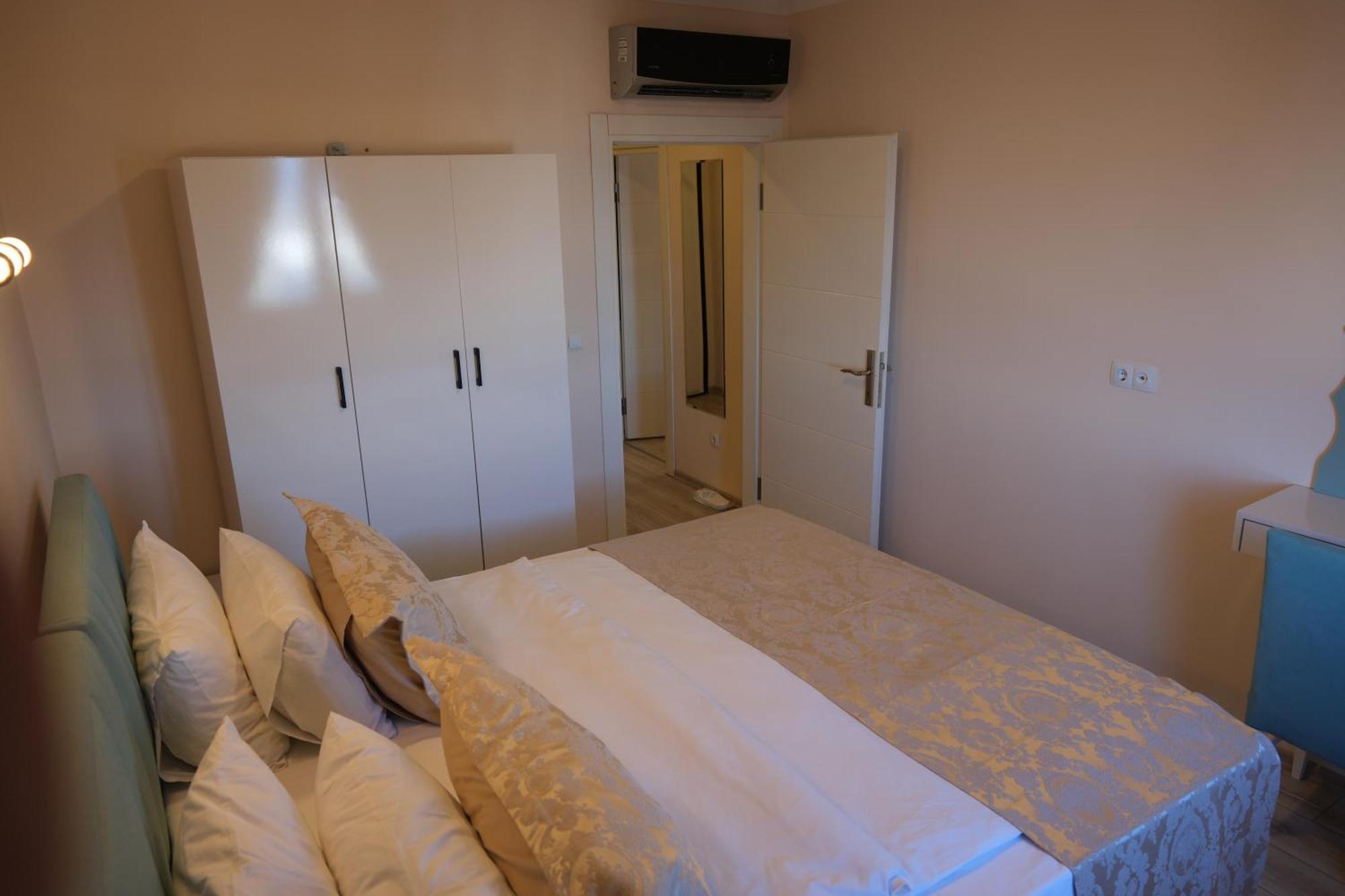 Suite with Sea View,1641065964:JPEG