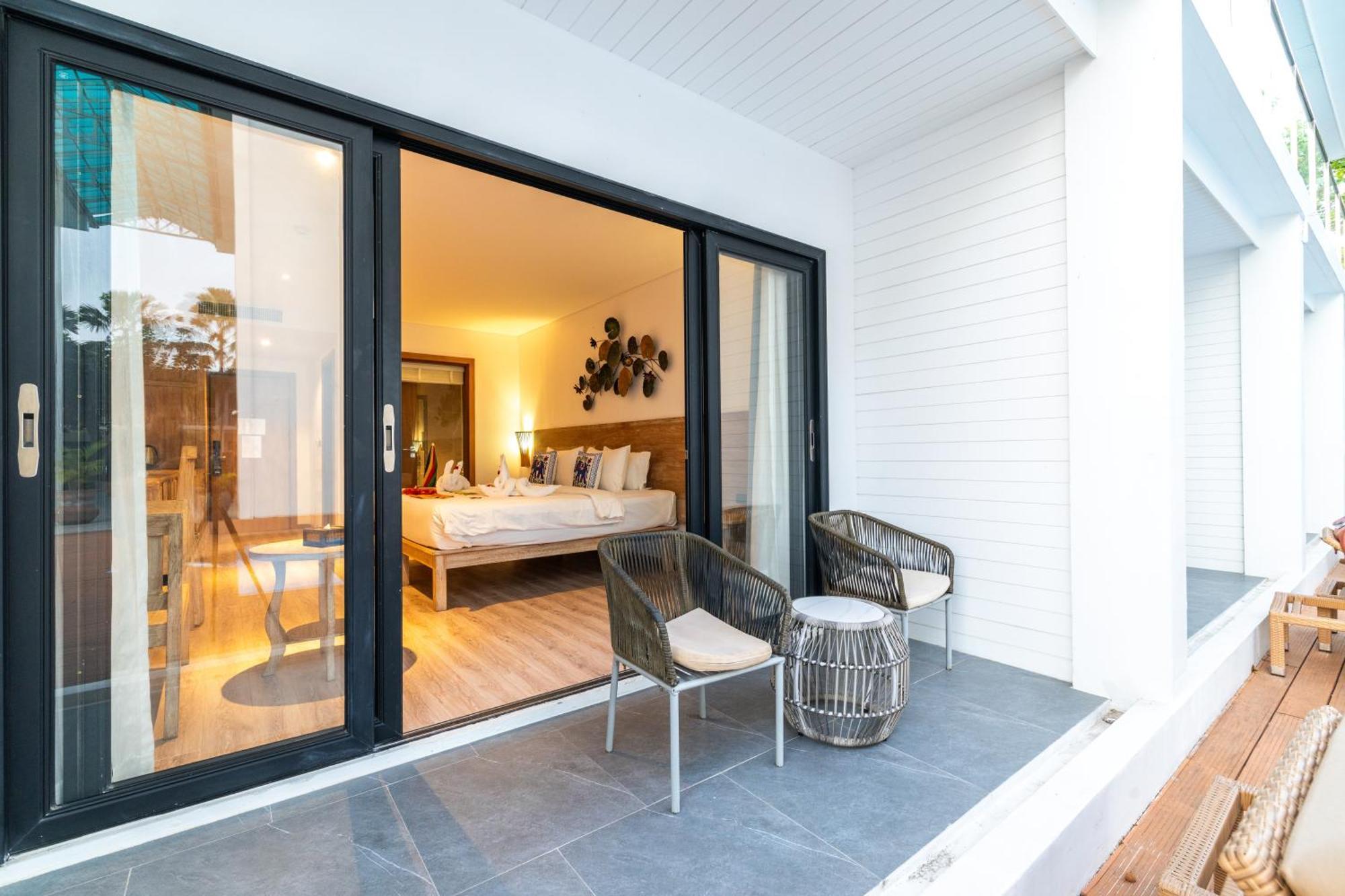 Grand Deluxe Zimmer am Pool