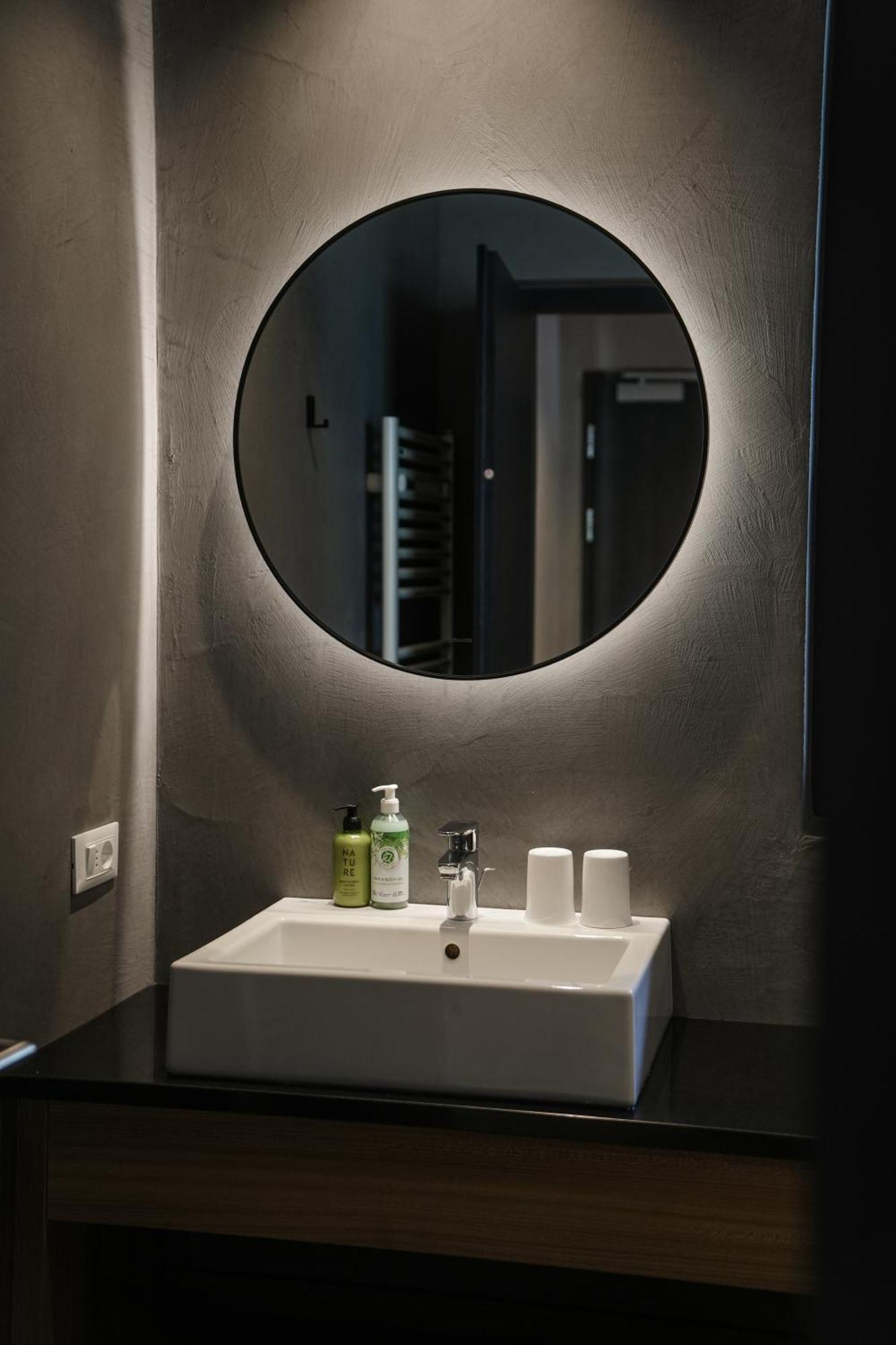 Deluxe Double Room with Balcony,1661653399:JPEG