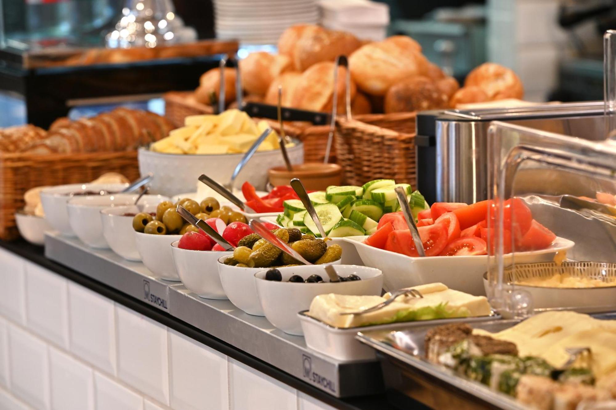 Standard Single Room,1671873770:JPEG