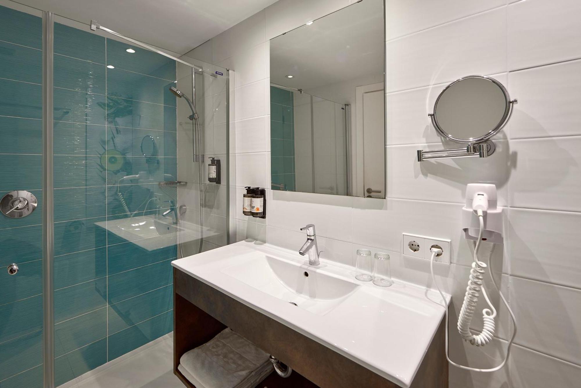 Studio,1672561568:JPEG