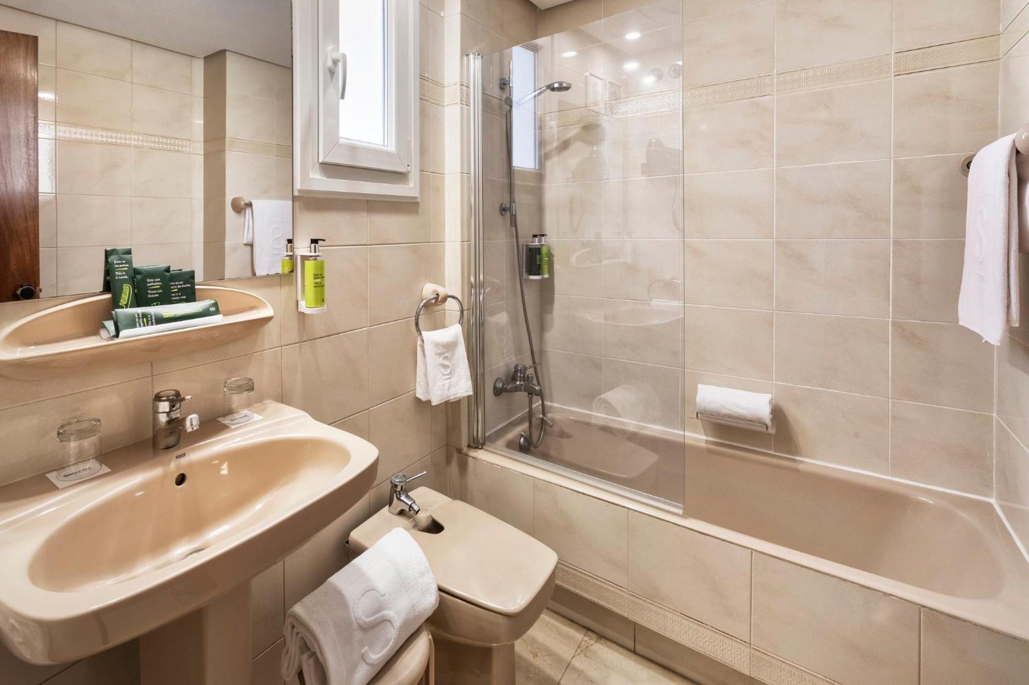 Superior Apartment,1672561679:JPEG