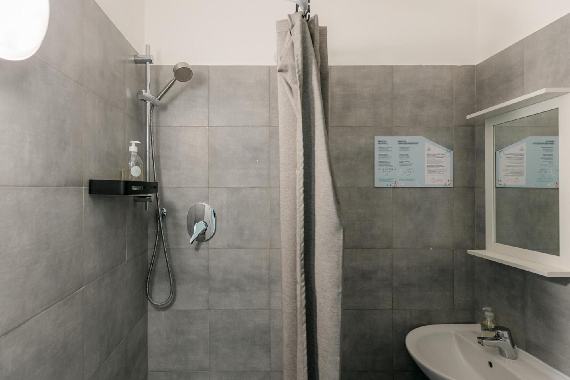 Single Room,1674716755:JPEG