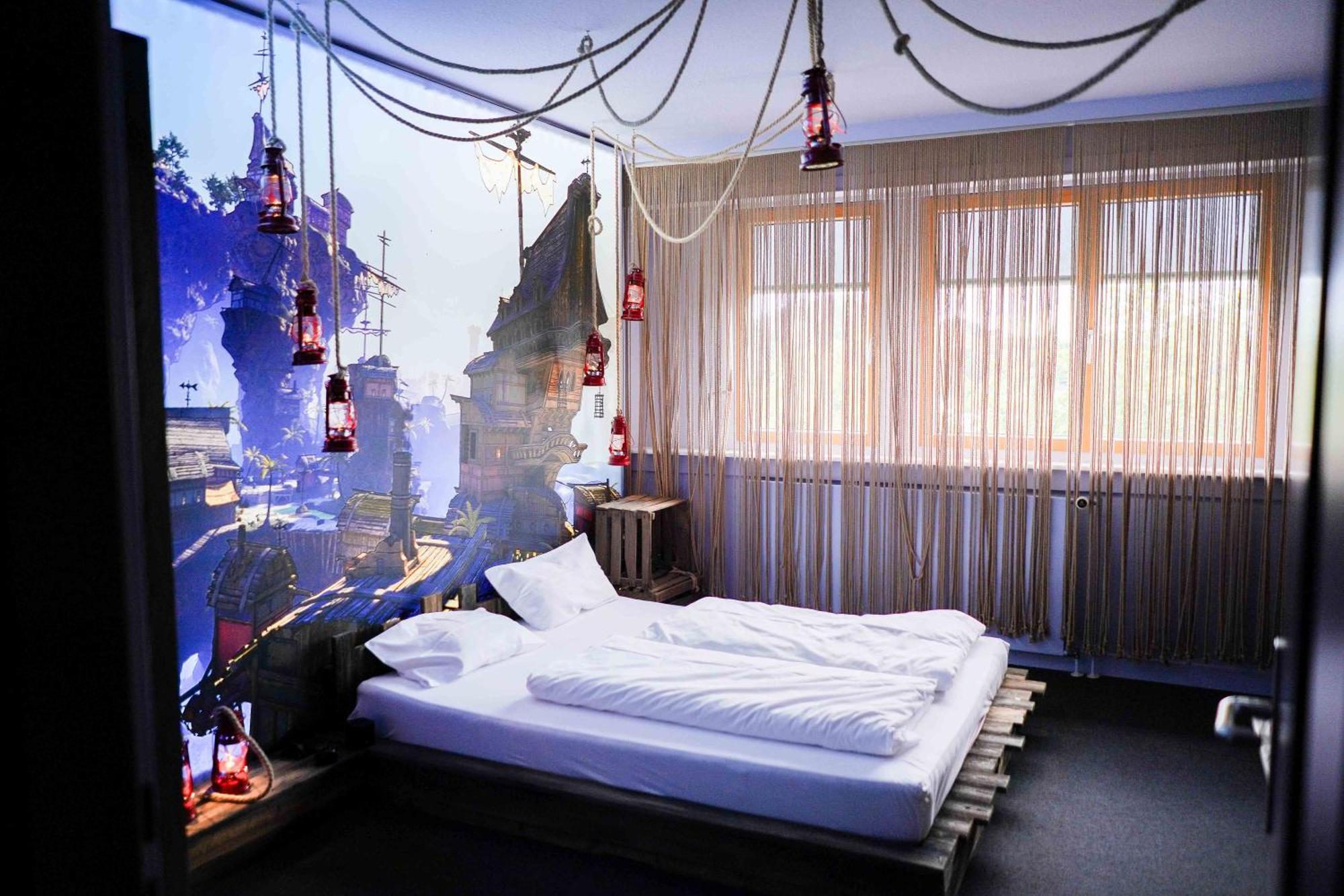 Four-Bedroom Apartment with Balcony,1678557283:JPEG