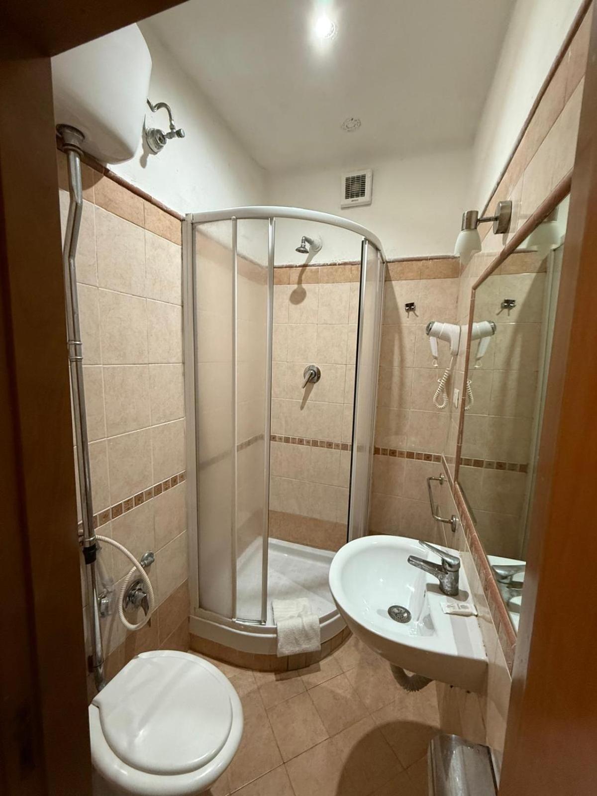 Dreibettzimmer