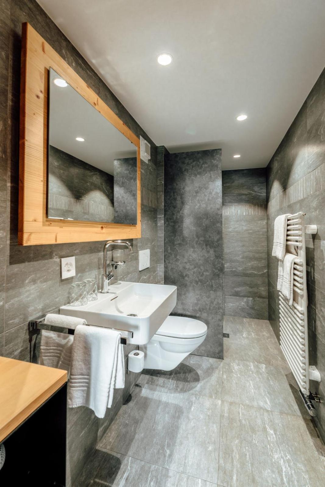 Double Room - South,1683813868:JPEG