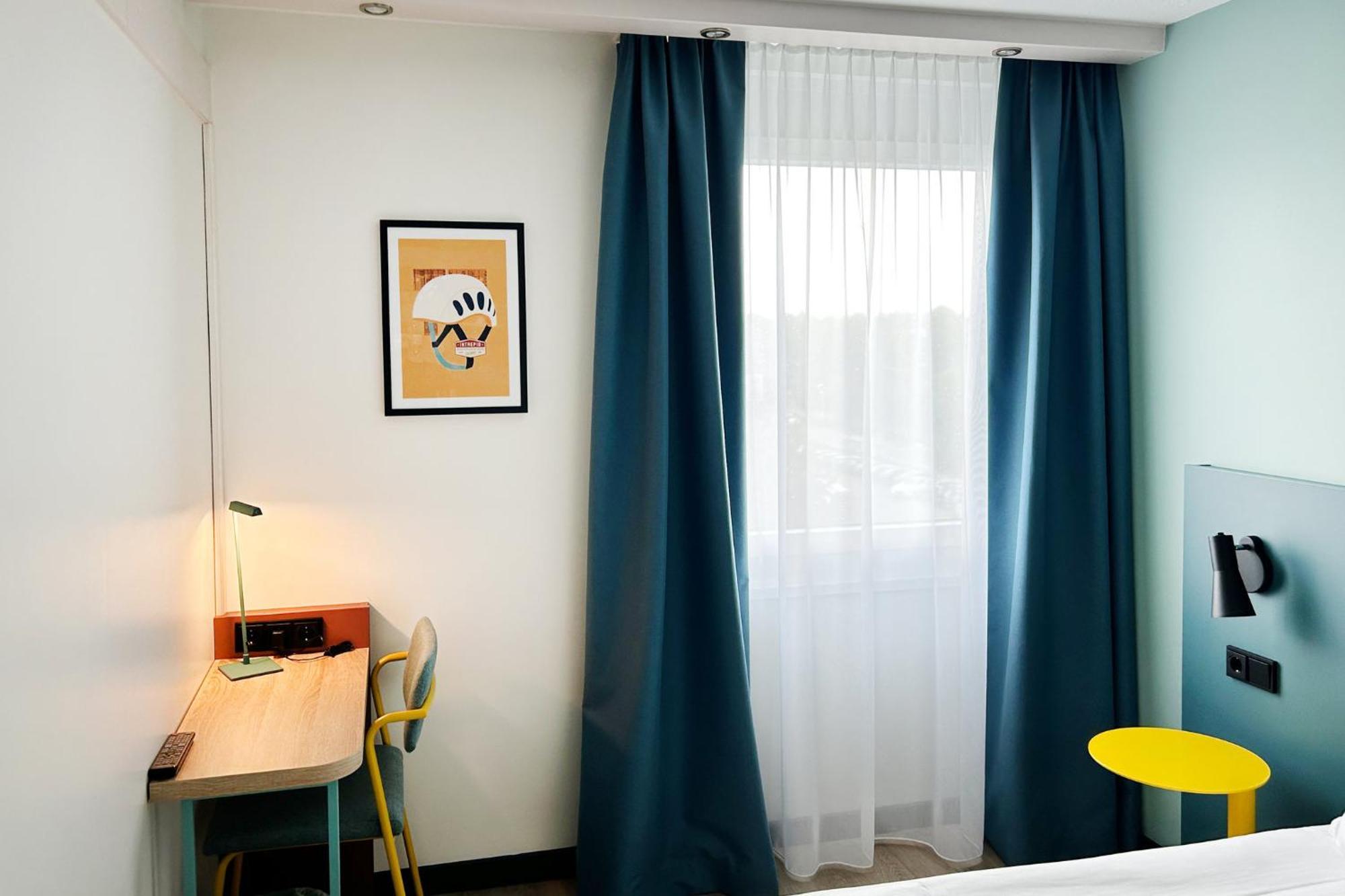 Standard Room,1704889552:JPEG