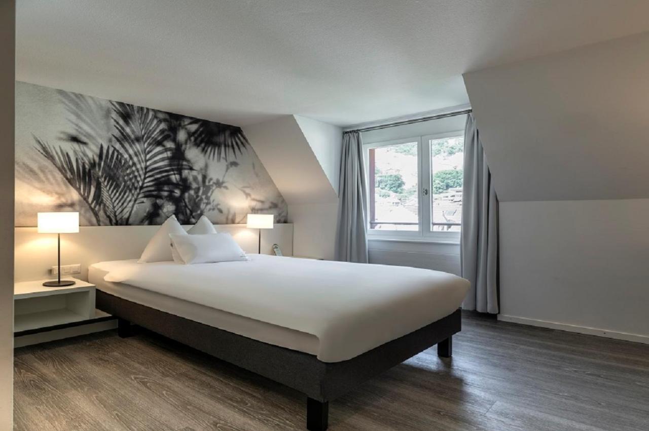 Single Room with Mountain View,1705584294:JPEG