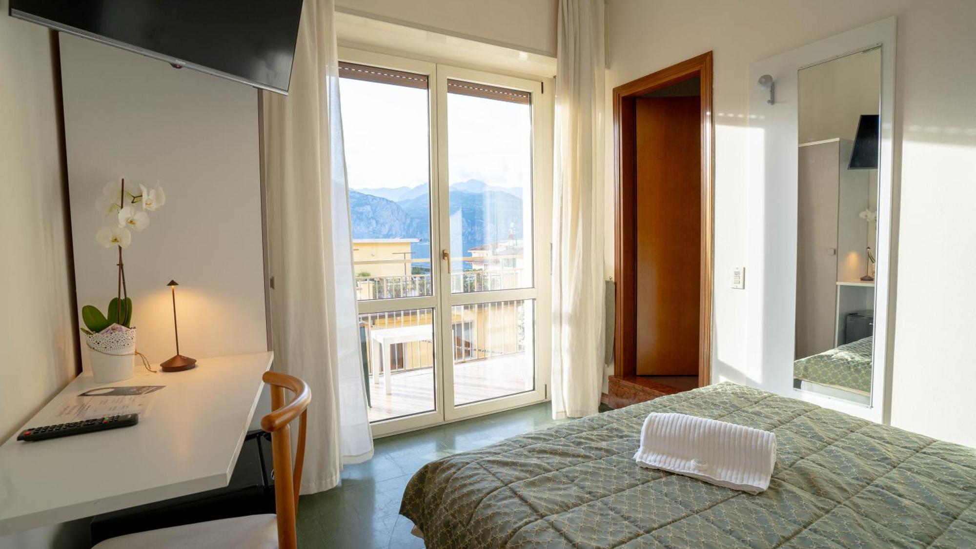 Single Room,1705592677:JPEG