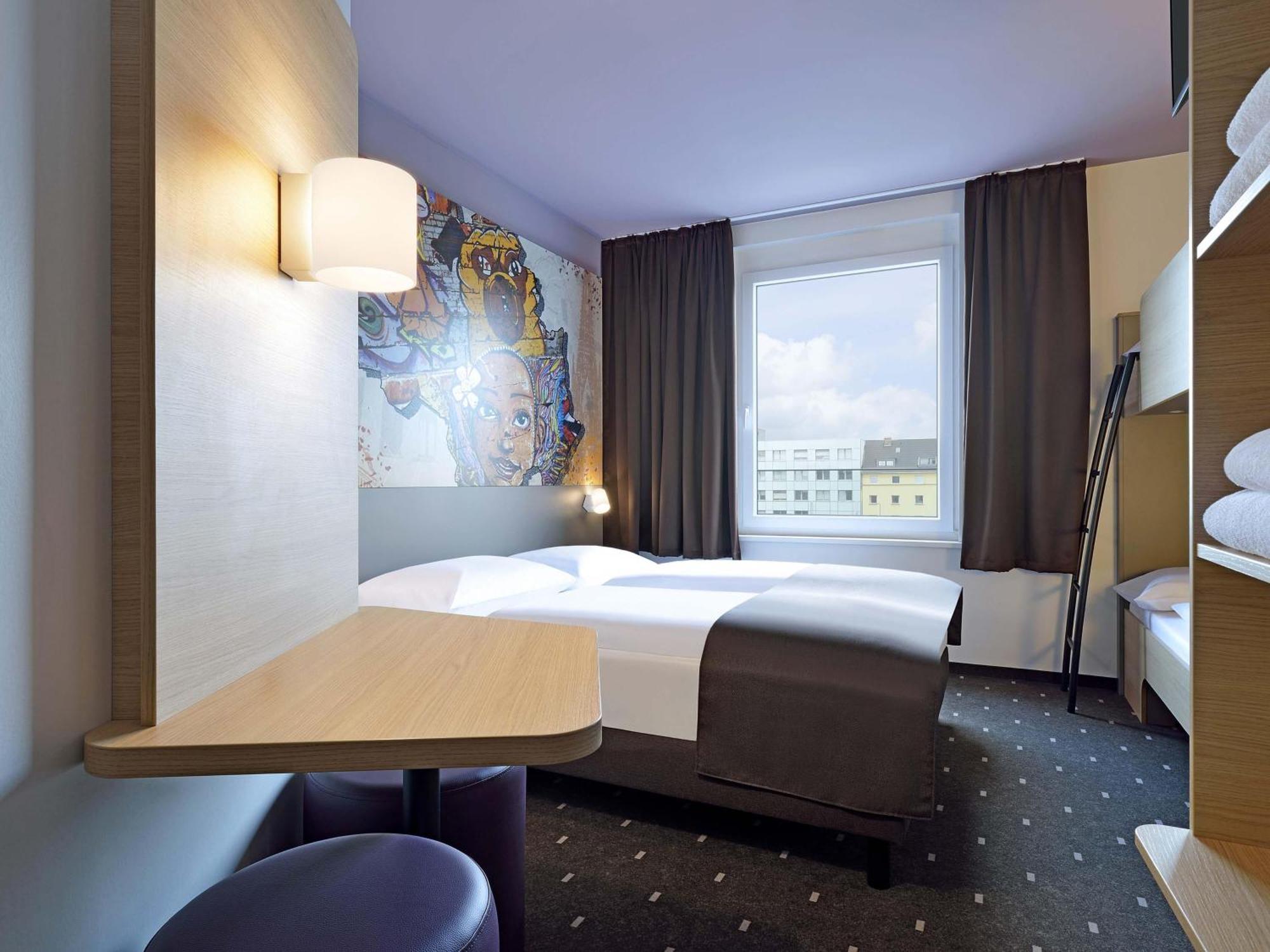 Family Room,1707023751:JPEG