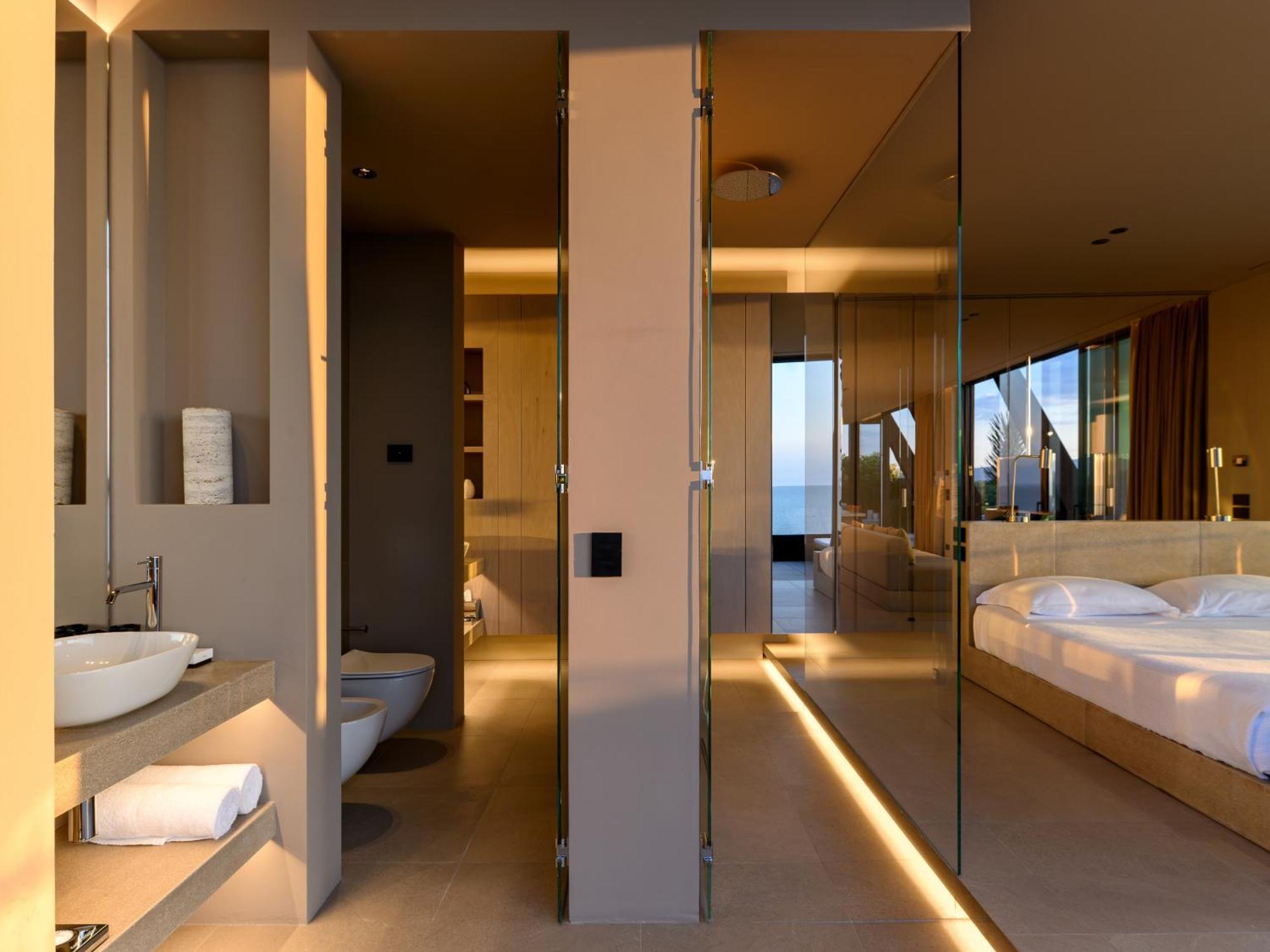 Victoria Penthouse,1739369763:JPEG