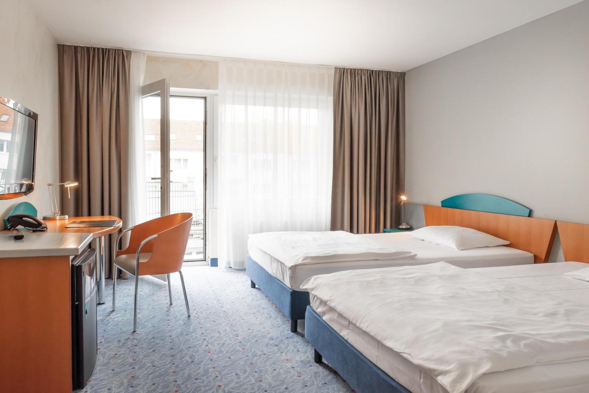 Deluxe Double or Twin Room,346173937:JPEG