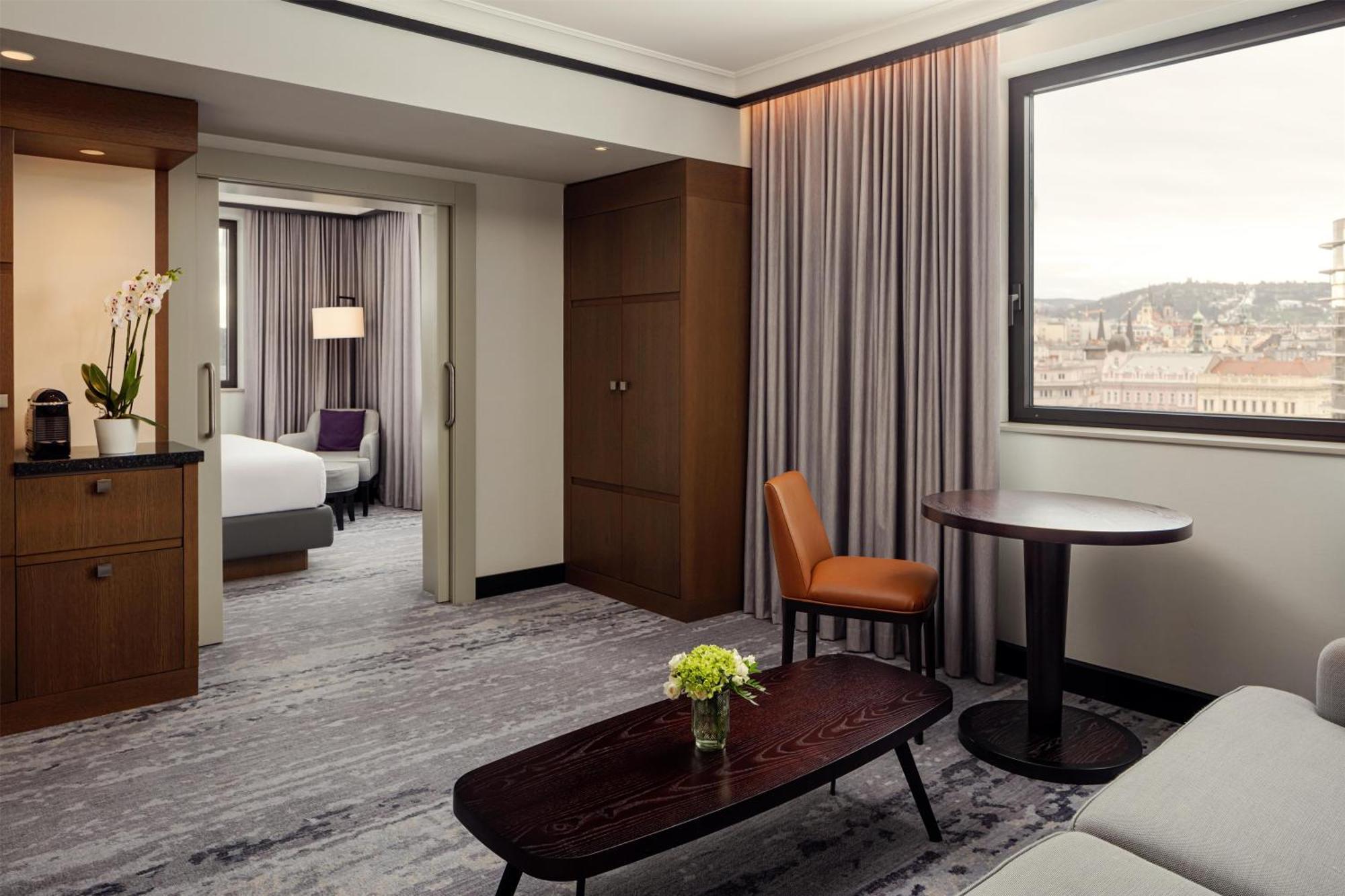 Junior Suite,1746830844:JPEG