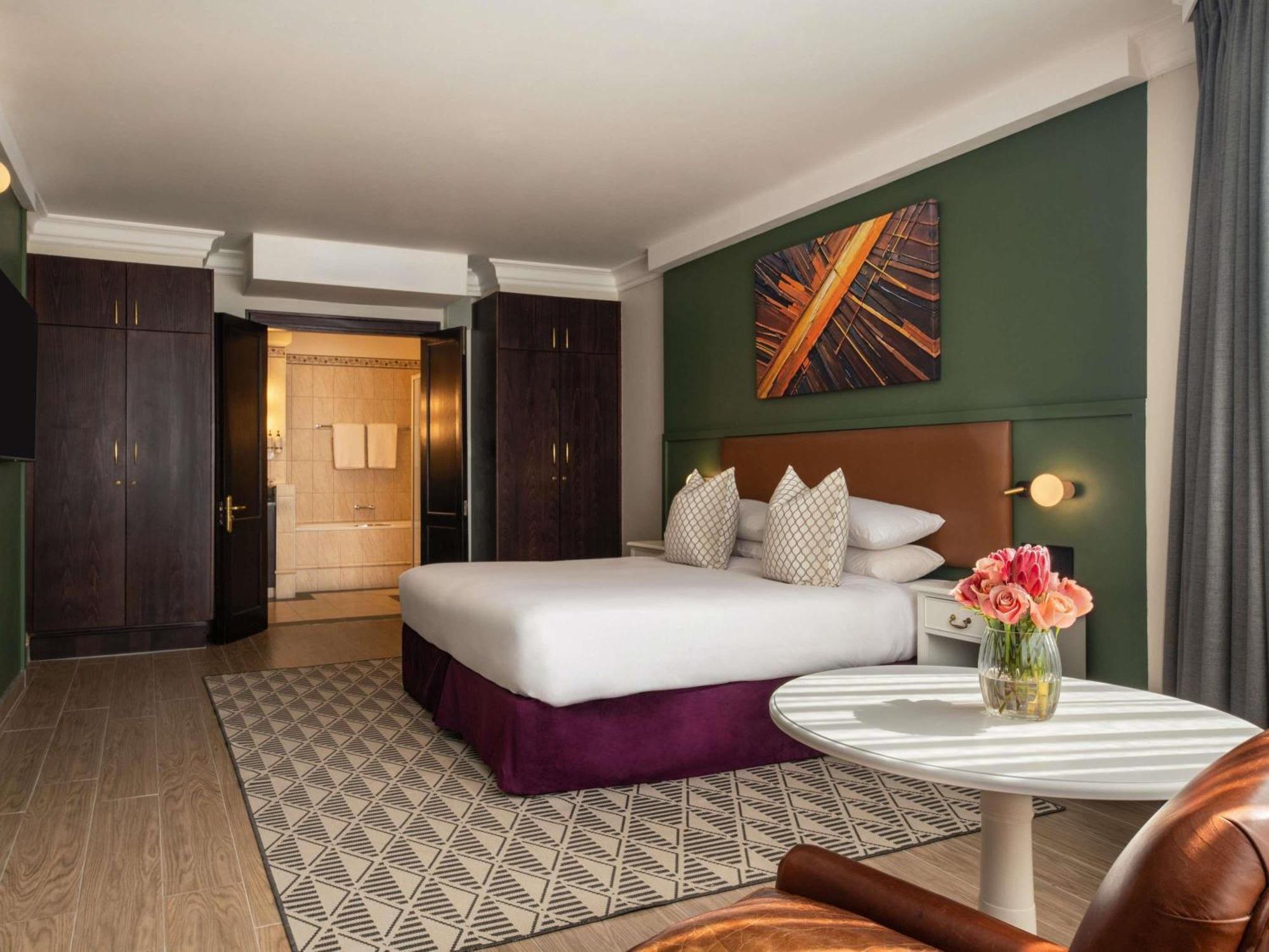 Suite mit 1 Schlafzimmer mit Kingsize-Bett und Gartenblick
