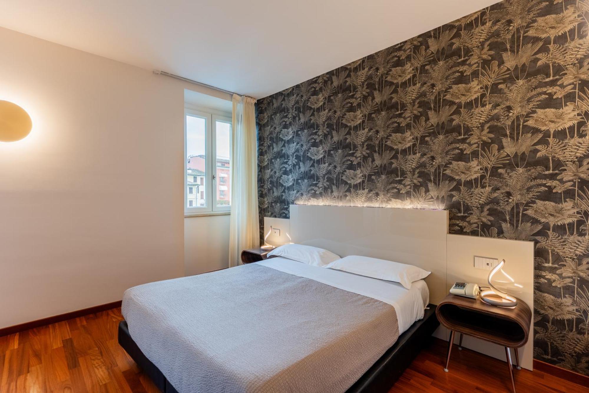 Double or Twin Room Partial Lake View