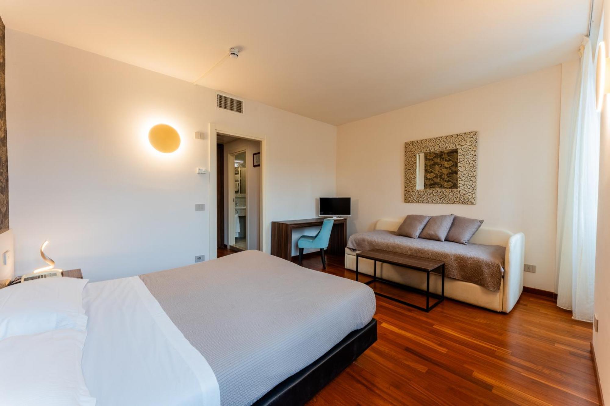 Double or Twin Room Partial Lake View