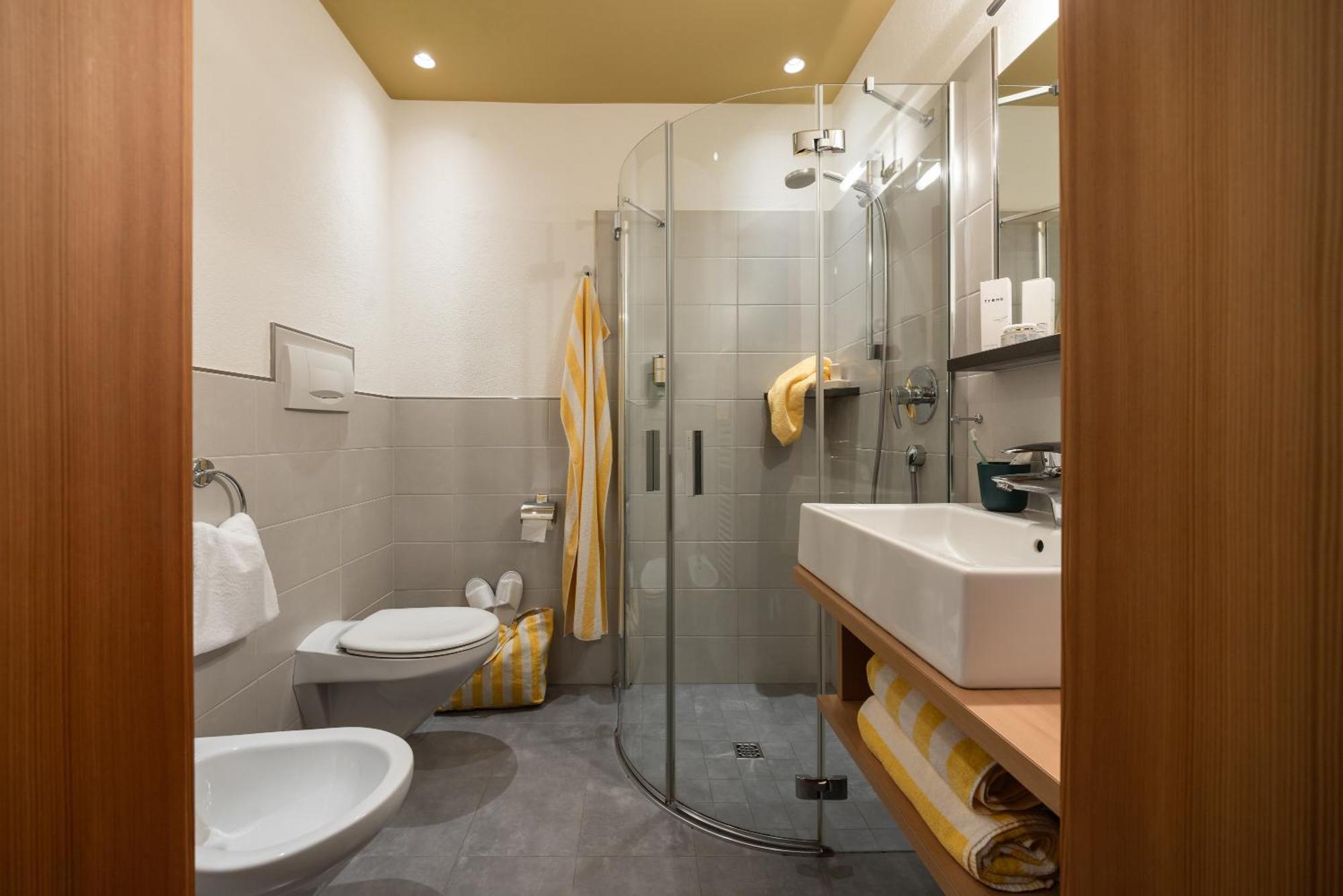 Doppelzimmer mit Balkon