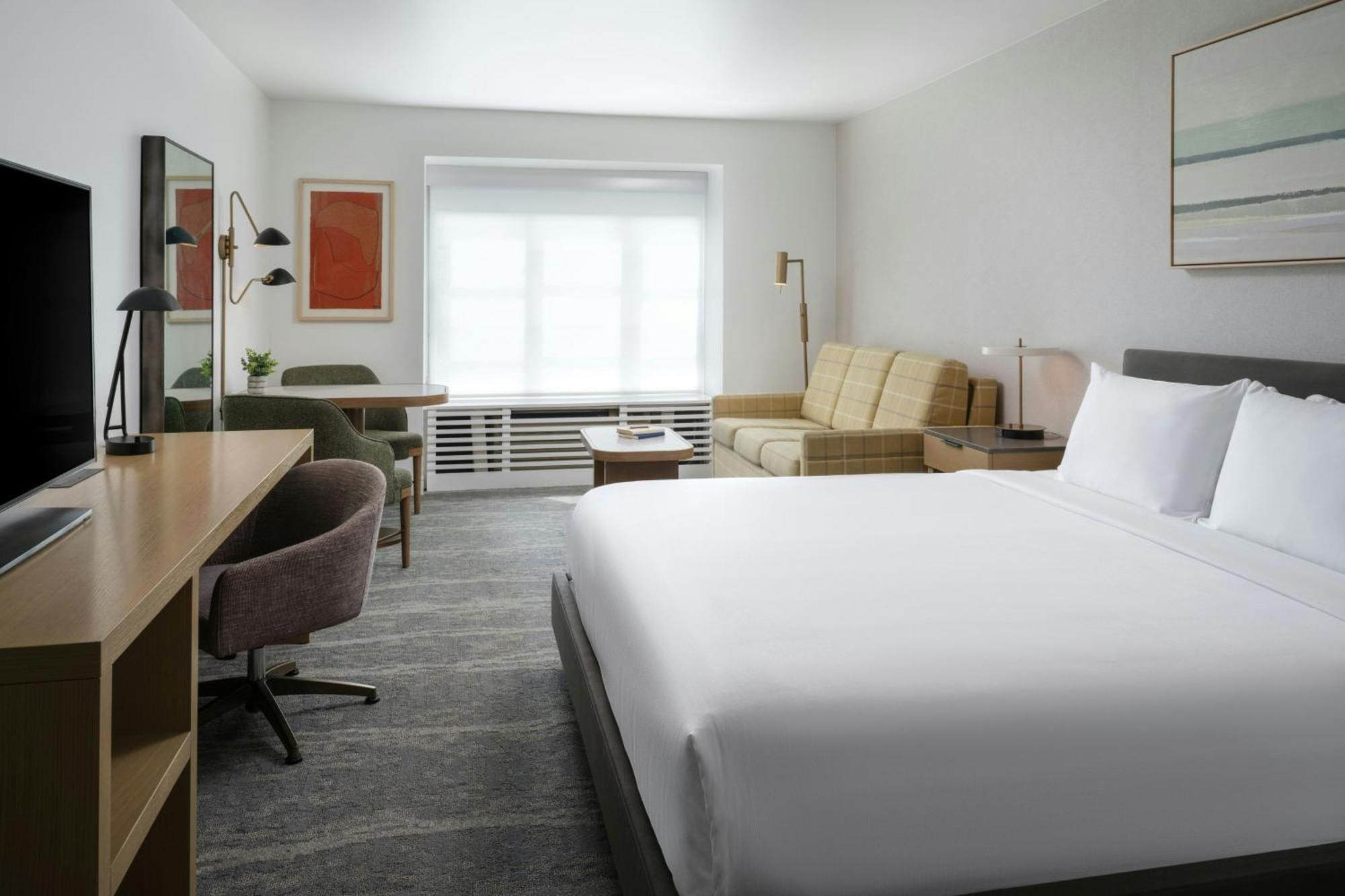 2 Zimmer mit Verbindungstür und Stadtblick
