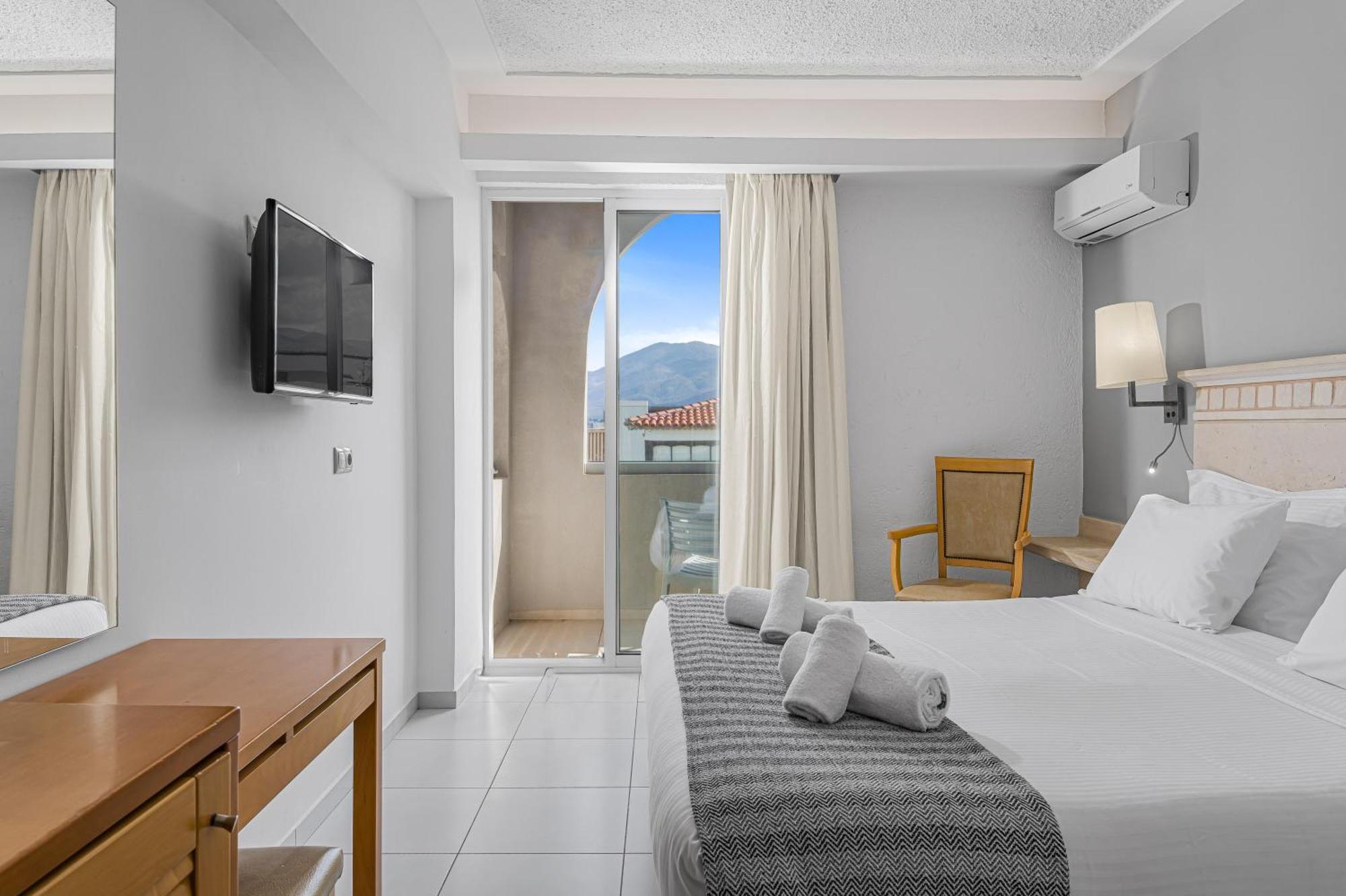 Doppelzimmer mit Garten- oder Bergblick