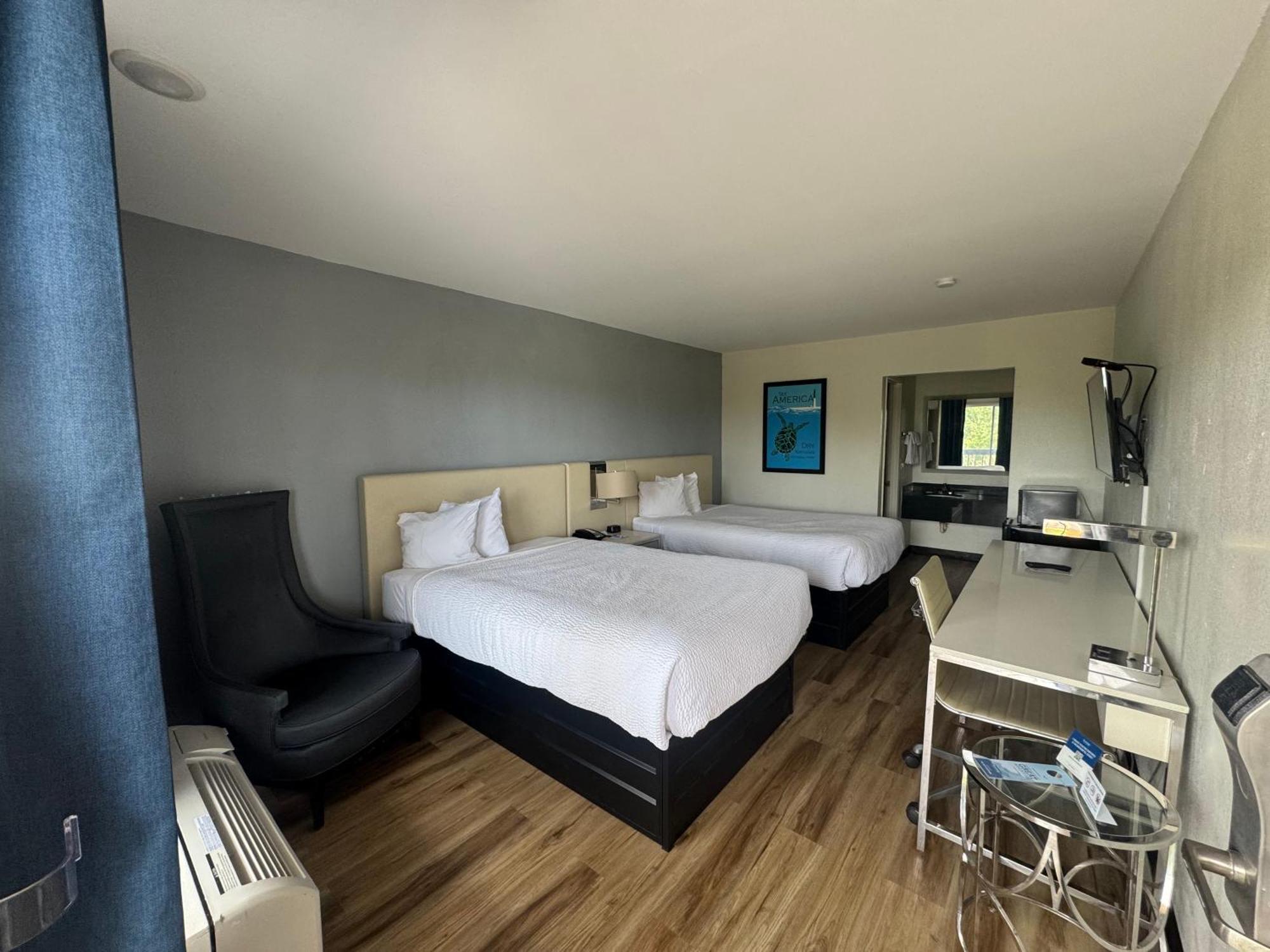 Double Room Two Double Beds Non-Smoking