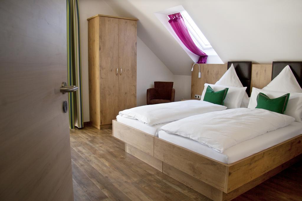 Double Room,212470004:JPEG