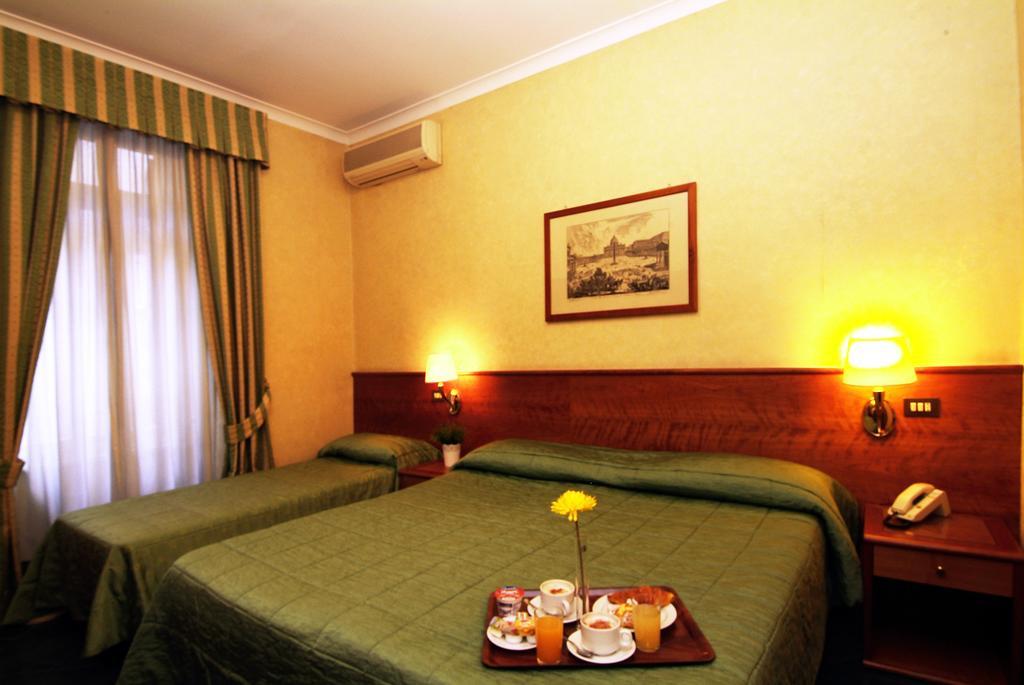 Dreibettzimmer