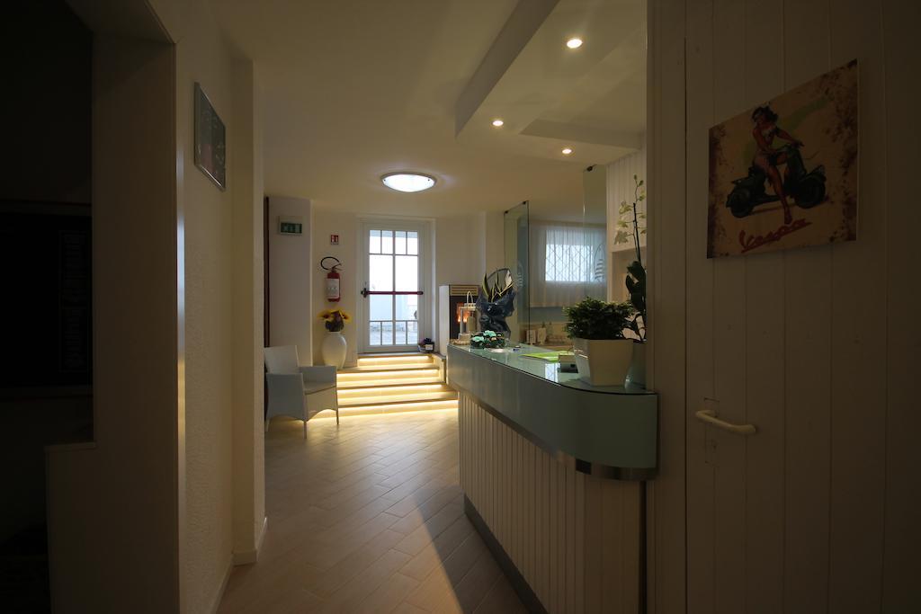 Double Room,246723613:JPEG