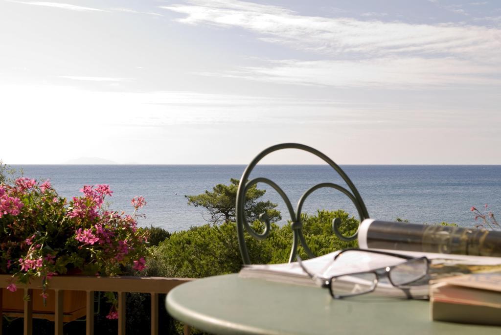 Double or Twin Room Sea View