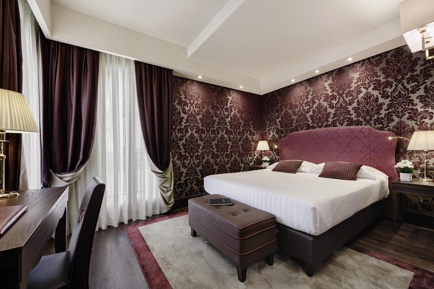 Superior Double Room with Canal View,279249181:JPEG