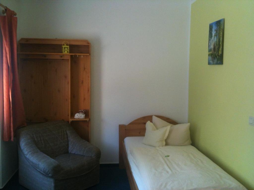 Single Room,30704612:JPEG