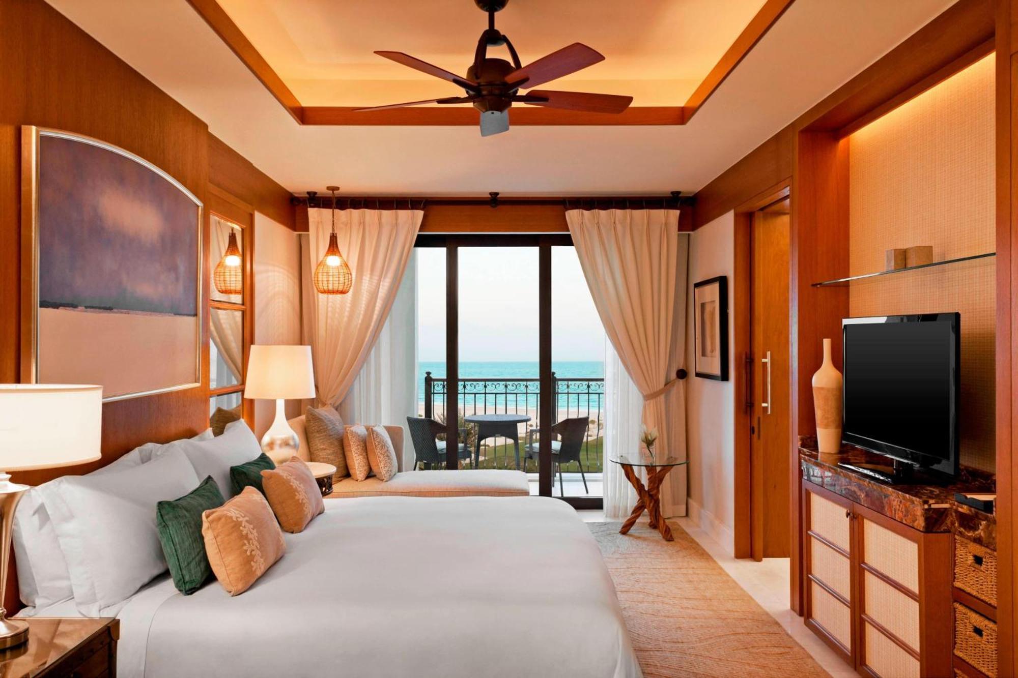 Premium Sea view Room Guest room 1 King Sofa bed Balcony,1040589745:JPEG