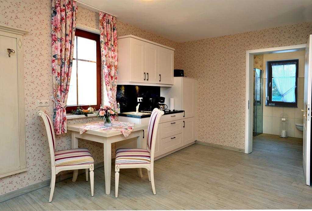 Junior Suite,323871070:JPEG