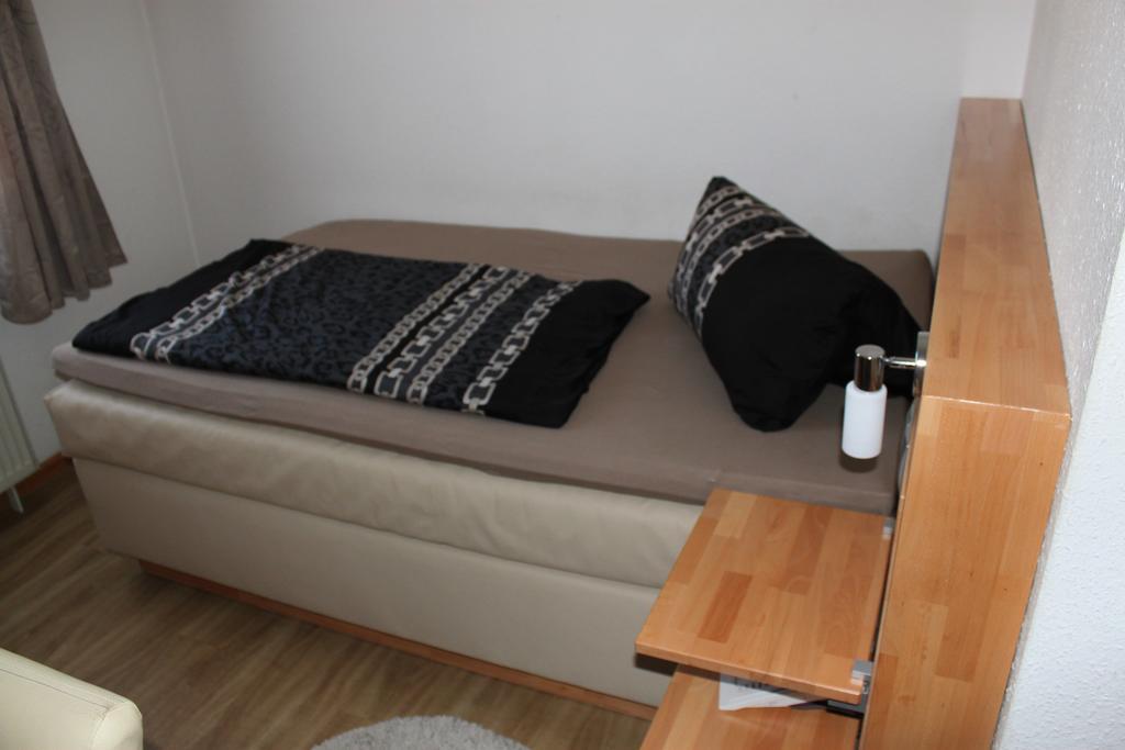 Single Room,326106310:JPEG