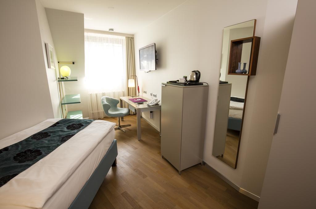French Single Room