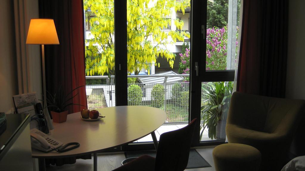 French Single Room