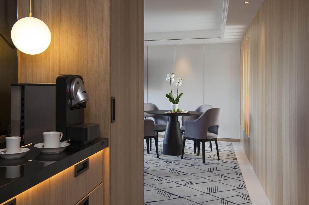 Riverside Signature Suite