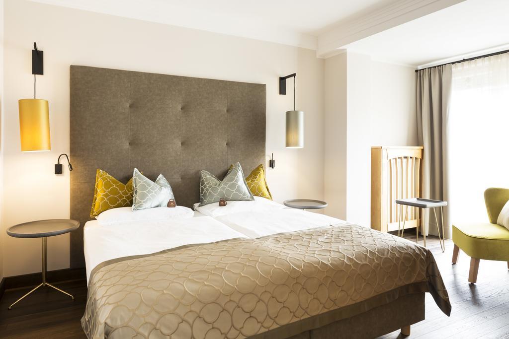 Double Room,1287449815:JPEG