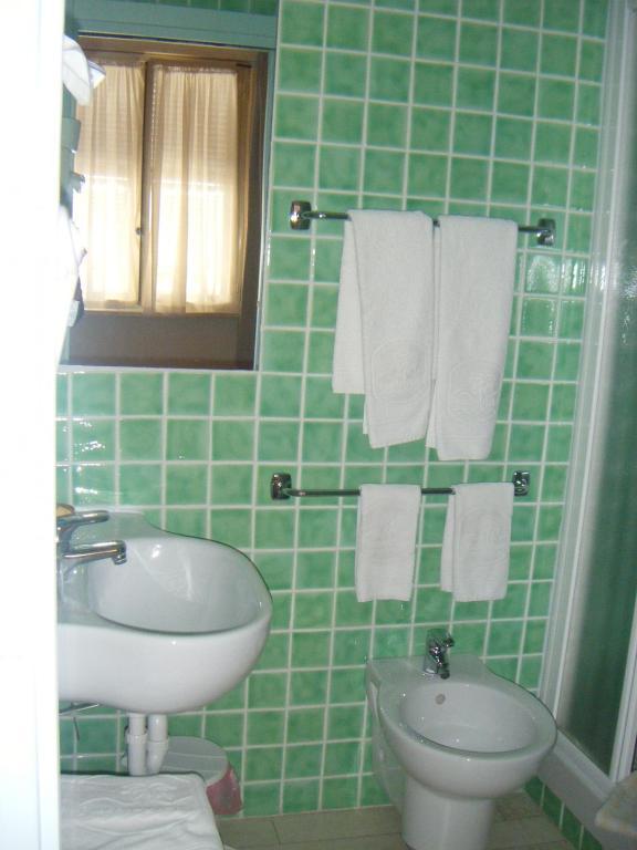 Classic Double Room,42894856:JPEG