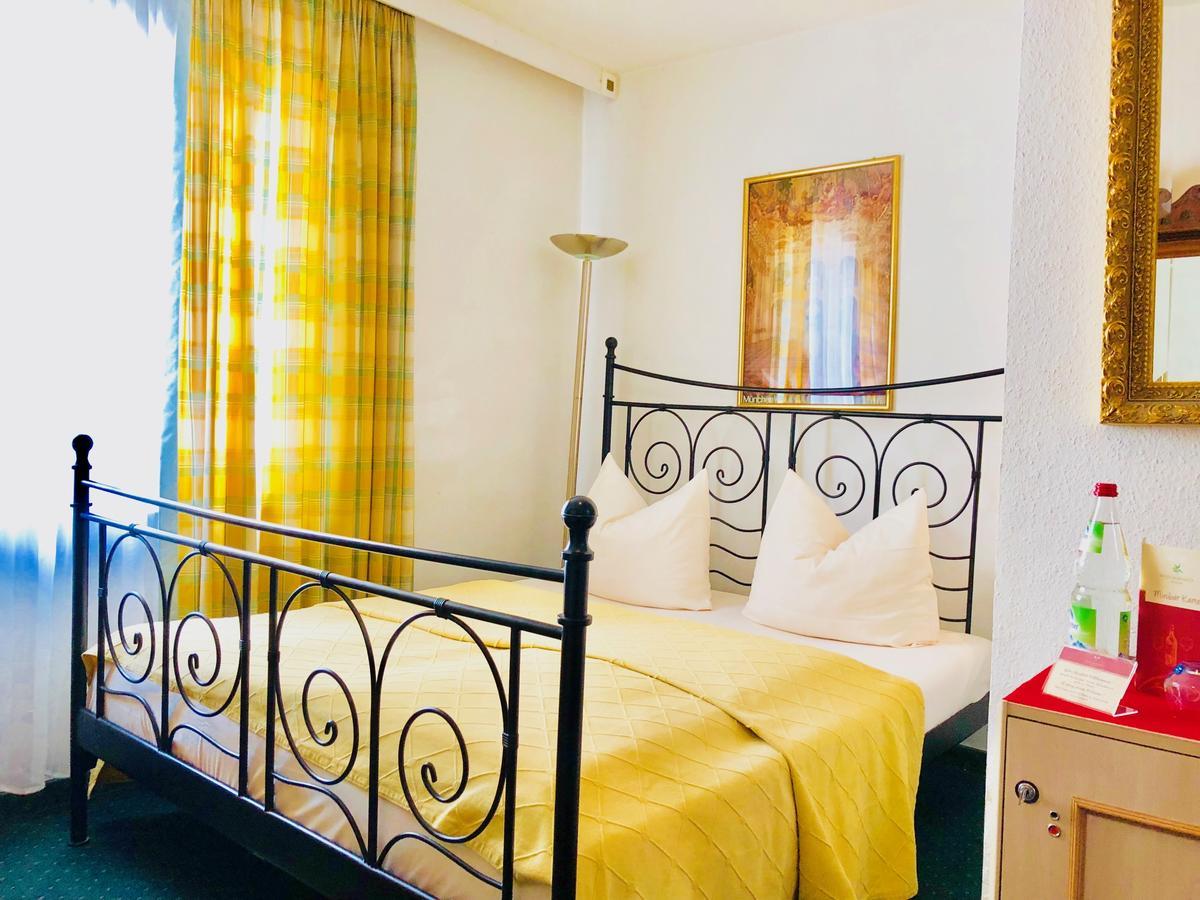 Small Double Room,631388394:JPEG