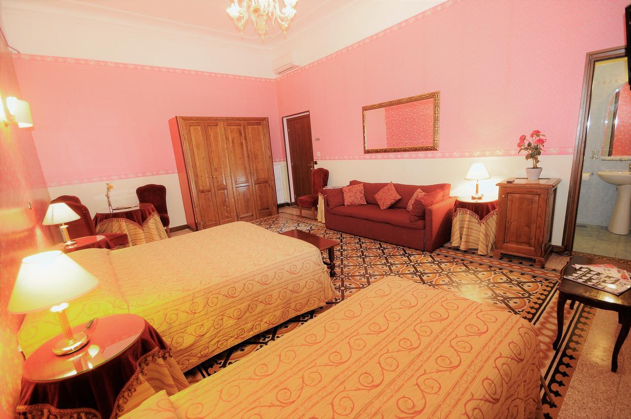 Double or Twin Room,640186686:JPEG