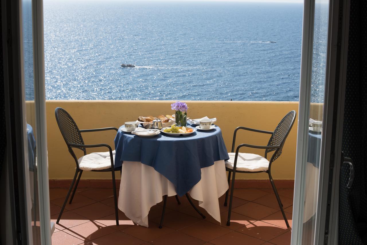 Deluxe Double Room with Balcony and Sea View,1742590993:JPEG