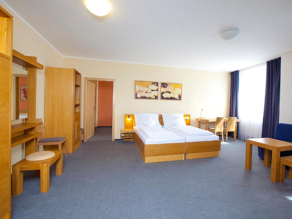 Two-Bedroom Suite,66052831:JPEG