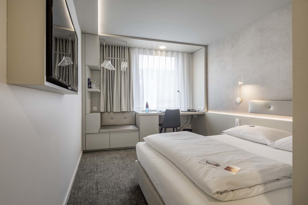 Business Single Room,884957659:JPEG