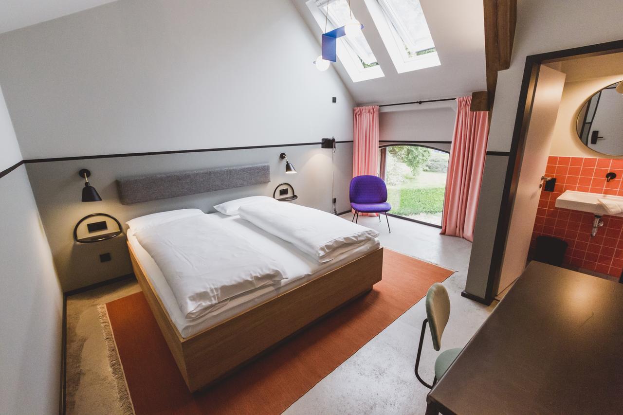 Large Double Room,662769786:JPEG