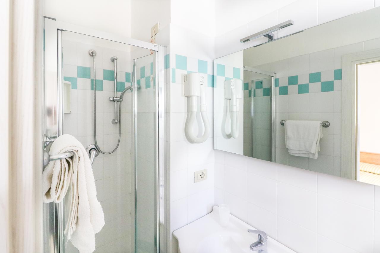 Doppelzimmer mit Poolblick