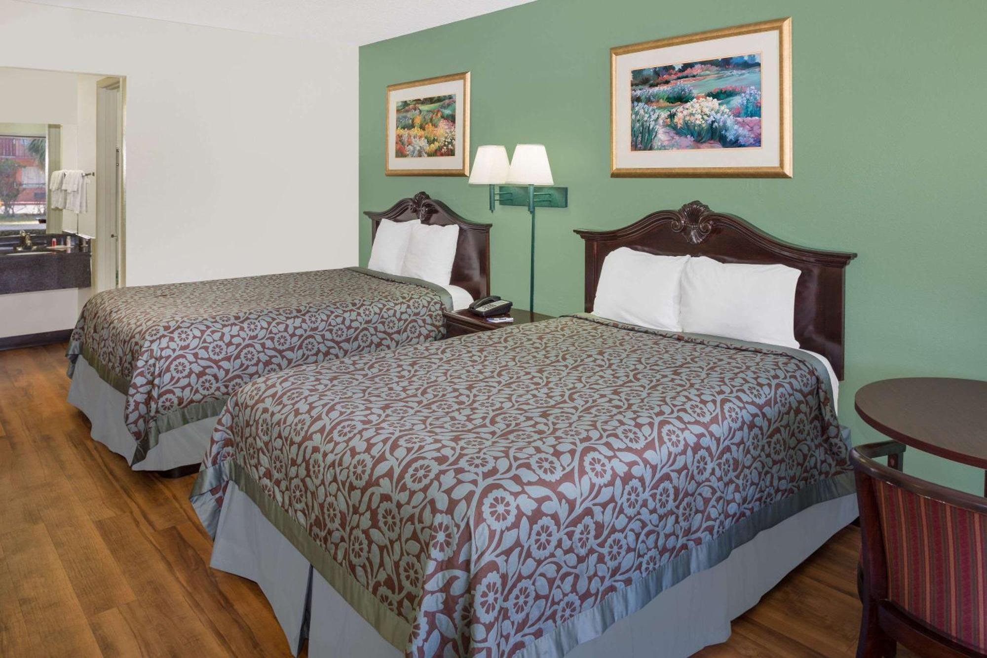 Double Room Two Double Beds Non-Smoking