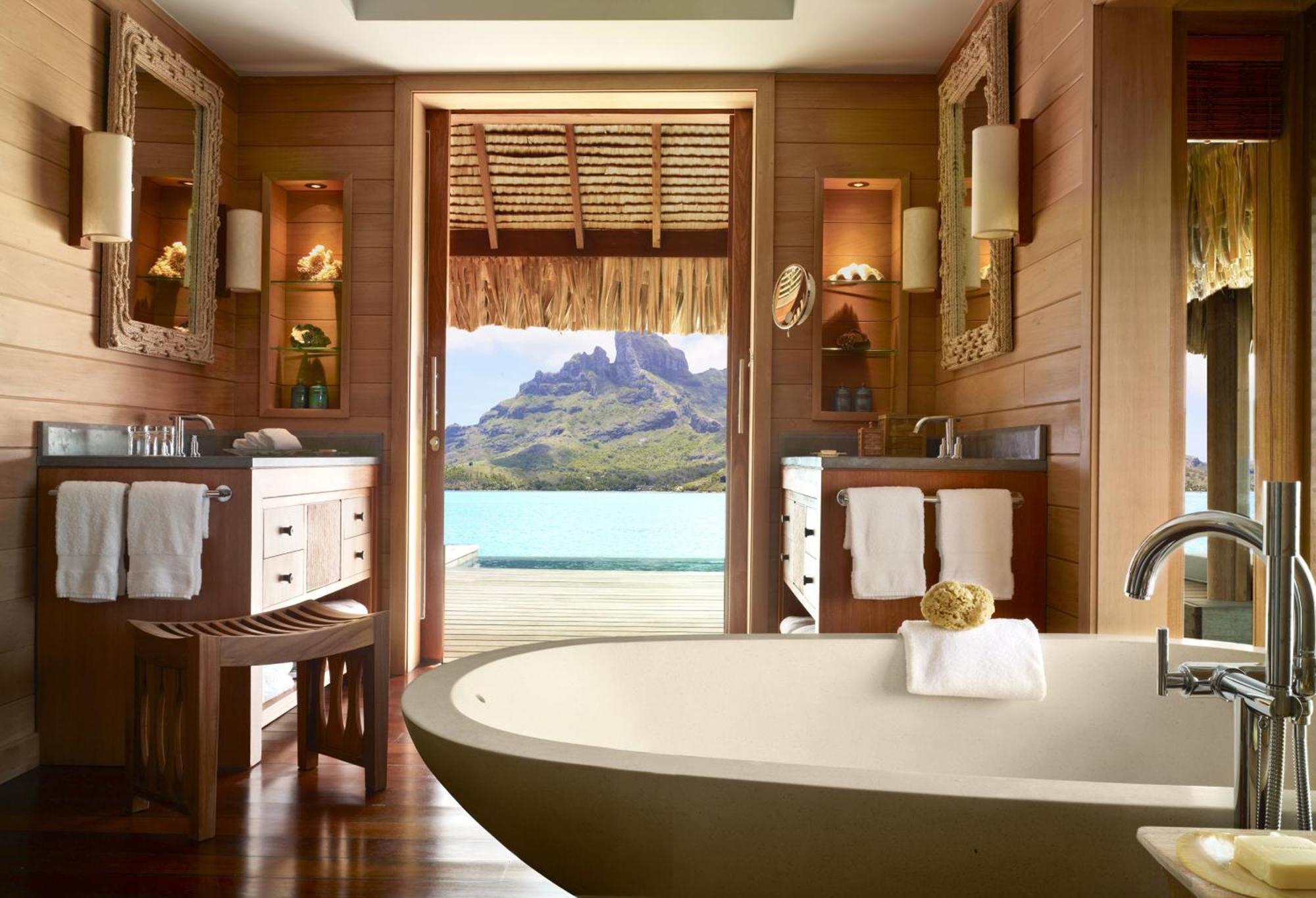 Otemanu Bungalow mit Tauchbecken - über dem Wasser