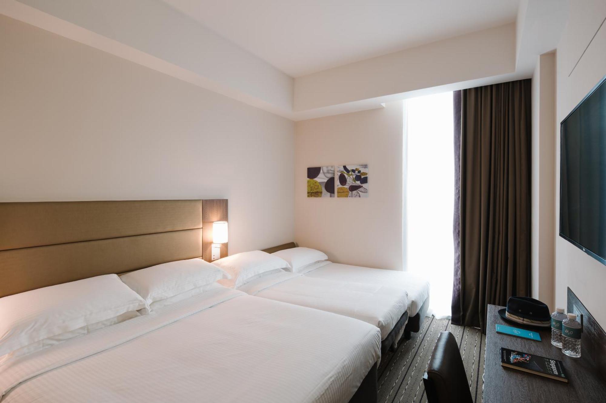 Family Room with 1 Queen Bed, 1 Sofa Bed & 1 Rollaway Bed,770061949:JPEG